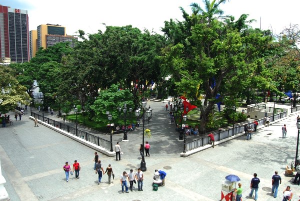 Plaza Bolívar de  Caracas foto @correodelorinoco.gob.ve